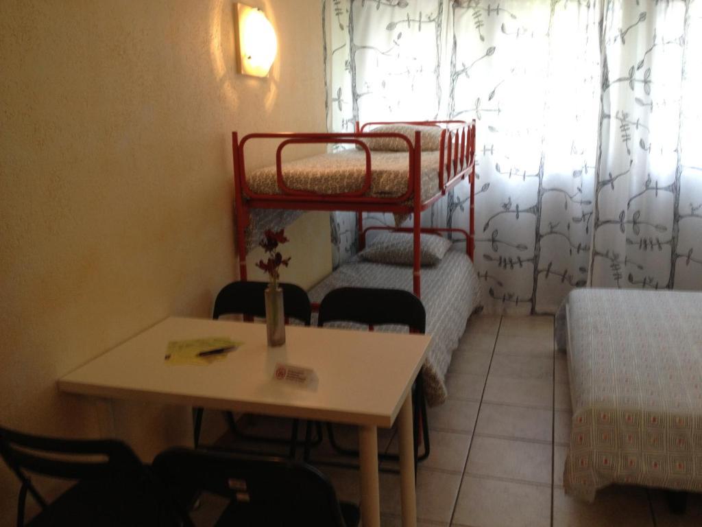 Residence Tell Chiasso Bilik gambar